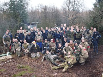 Firmaarrangement med airsoft på Battleground Airsoft